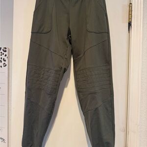 Fleo women’s Dark Green Cargo Pants